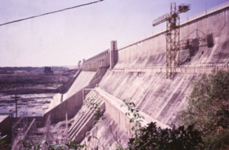Many miles downstream, the Tungabhadra joins the Krishna and is impounded behind this, the Nagarjunasagar Dam. At the dedication ceremony in