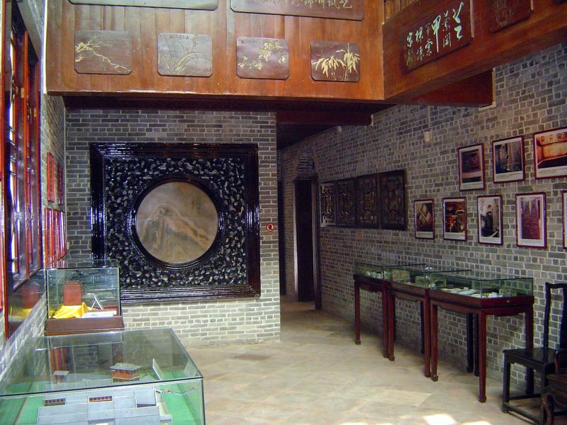 The layout consists of a line of long, narrow rooms joined along their long wall.