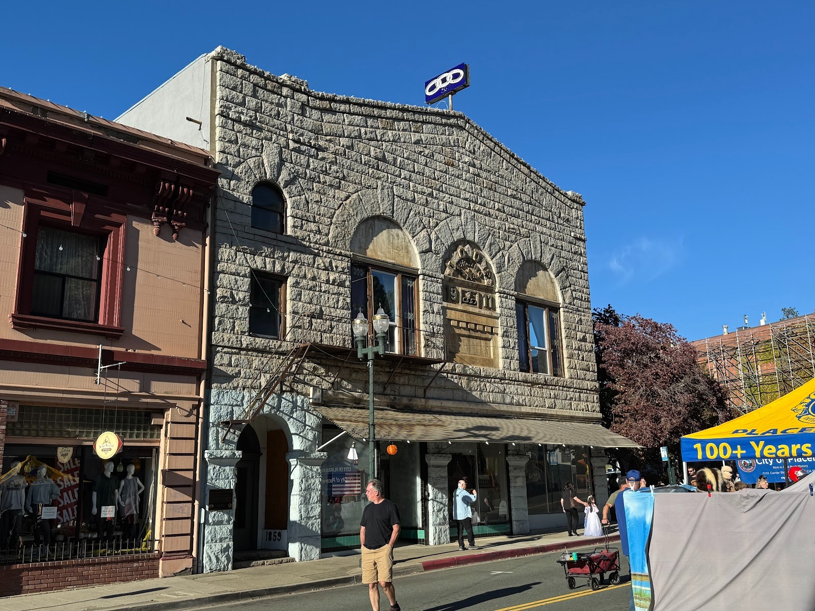 There are a few buildings of stone, or at least with stone facades.