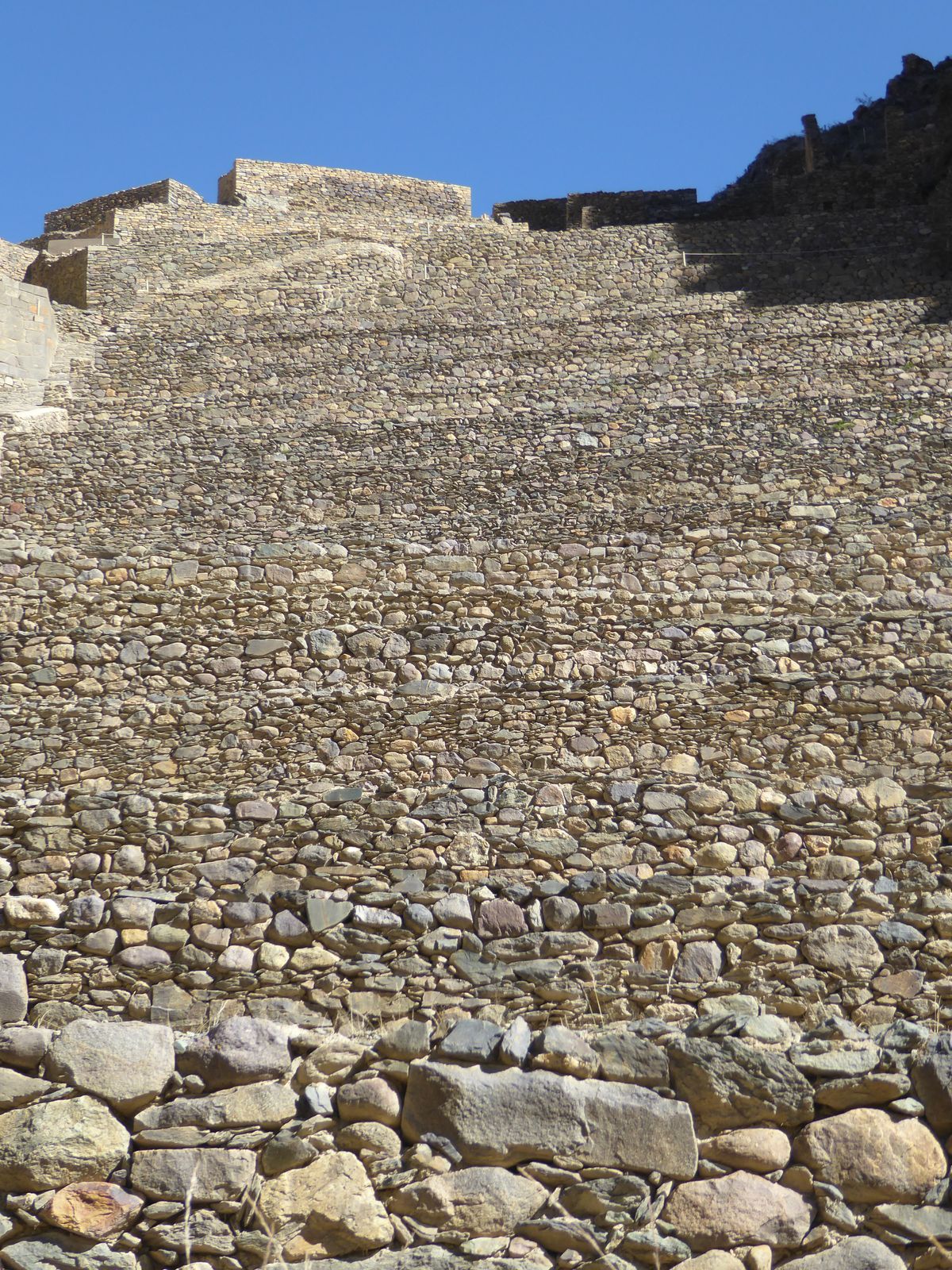 Susan Niles writes: "Founding of an estate was the duty of each Inka; to sustain his cult and support his descendants after he became a mumm