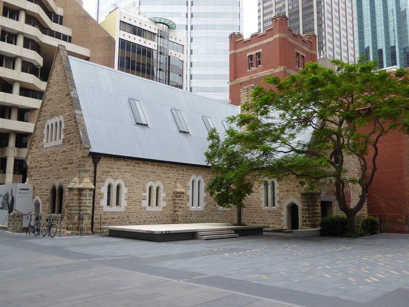 Looks like a church, but this is the old Perth Boys' School, from 1854. Since then, it's been a library, the offices of the National Trust o