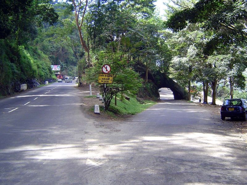 The most striking feature of the road itself at Kadugannawa is this tunnel. You're not looking at a switchback; instead you're looking at th