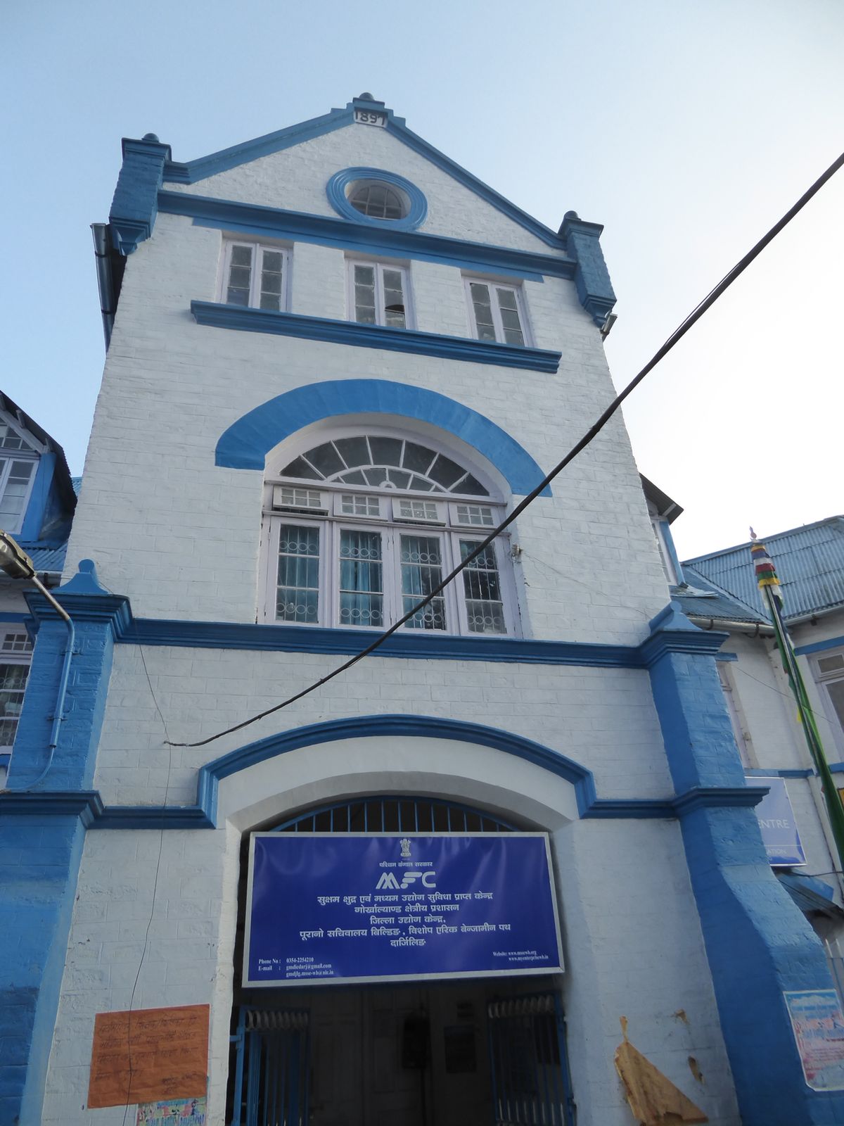 Looks a bit like a church, no? Darjeeling is no longer Bengal's summer capital, and so the building has been reassigned for use as offices b