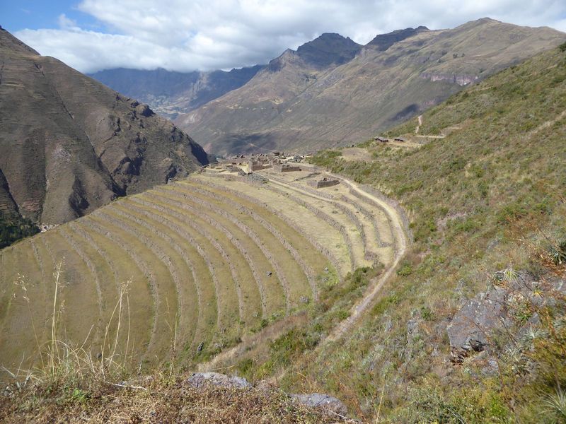 P'isaca and its terraces. See the realtor's ad? "Spectacular view; needs updating."

Disappointed that the rulers of the Inca Empire didn't 