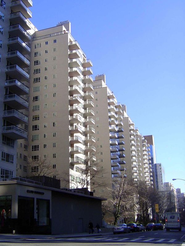 With steel-frames and elevators, densities took a leap, here in the case of Manhattan House, at 200 E. 60th. The design was by Skidmore, Owi
