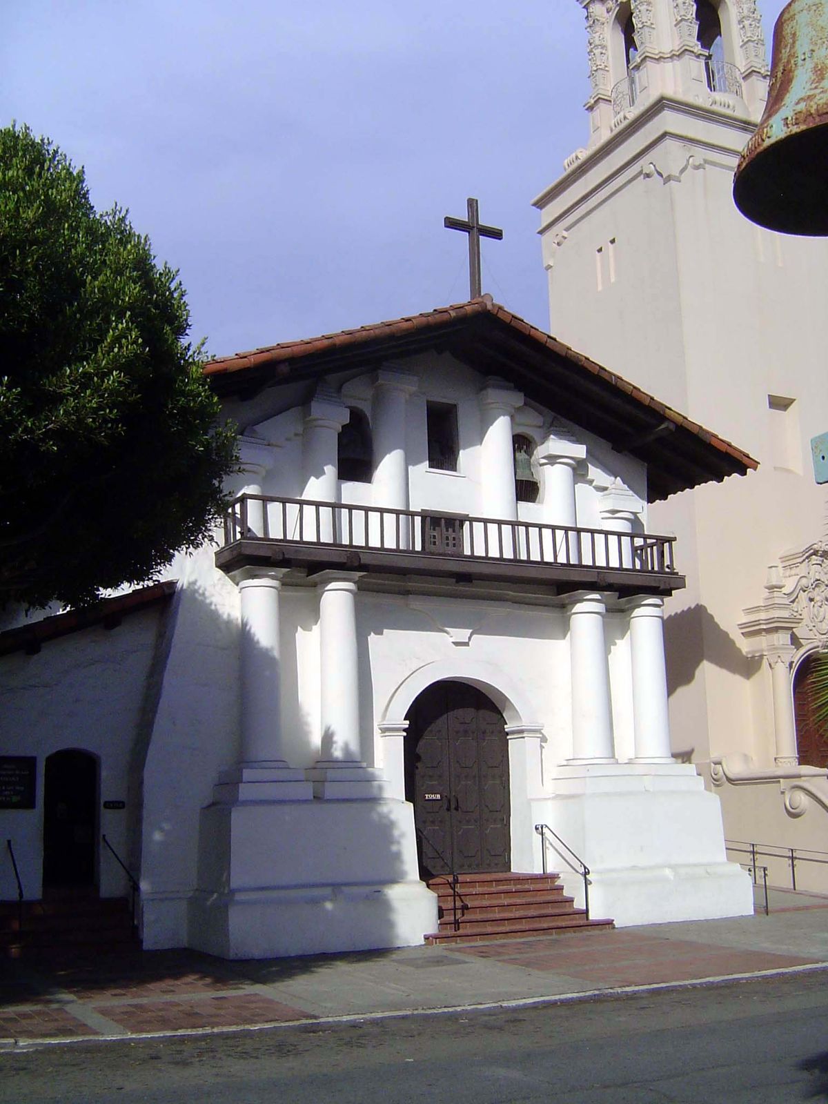 The mission itself he recognized but found not only uninteresting but somehow repellent. It was old. Ugh!