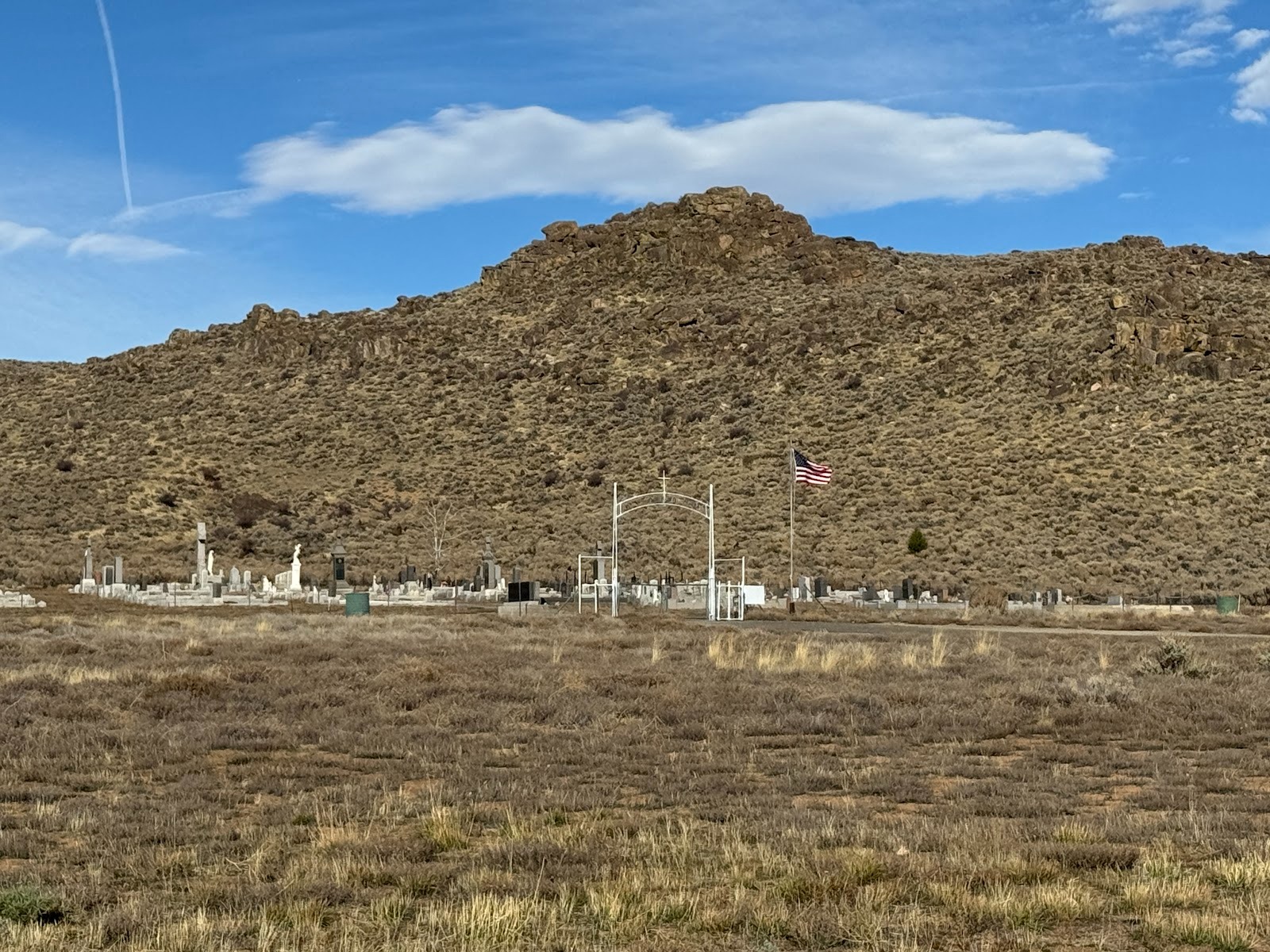 How's this for a lonely cemetery?  It's the Vinton Cemetery, a mile down the road toward Reno.