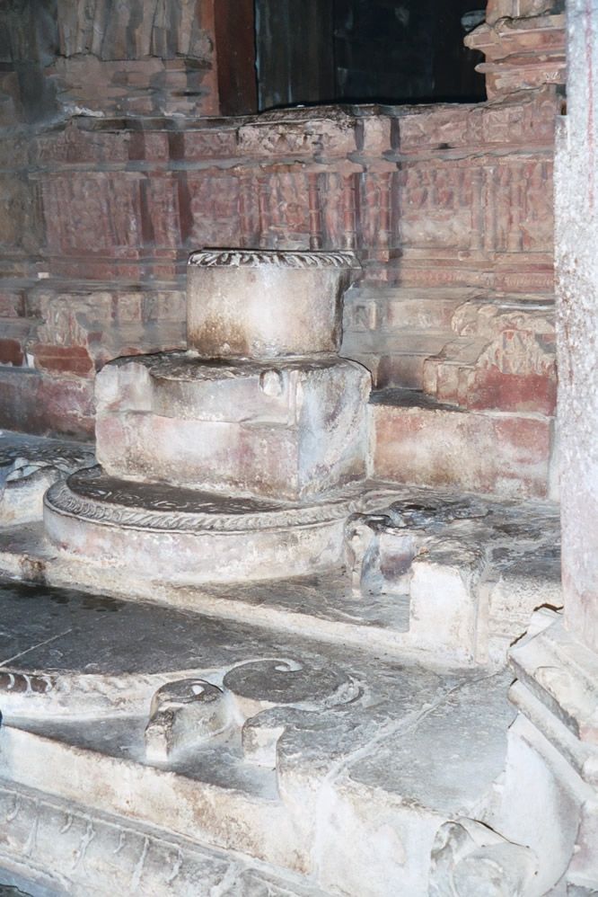 Lotus steps to the Mahadeva sanctum.