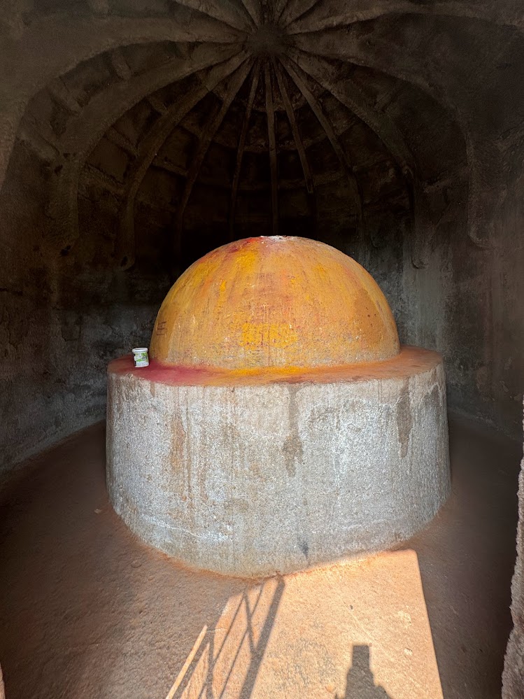 Inside, there's a stupa, apparently taken now as a lingam.
