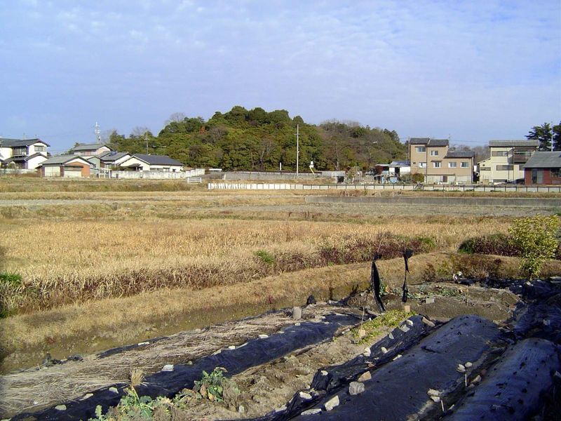 Before we head to Nara's monuments, let's walk an hour or so to the west. We're on the city's western outskirts, but note the hill in the di
