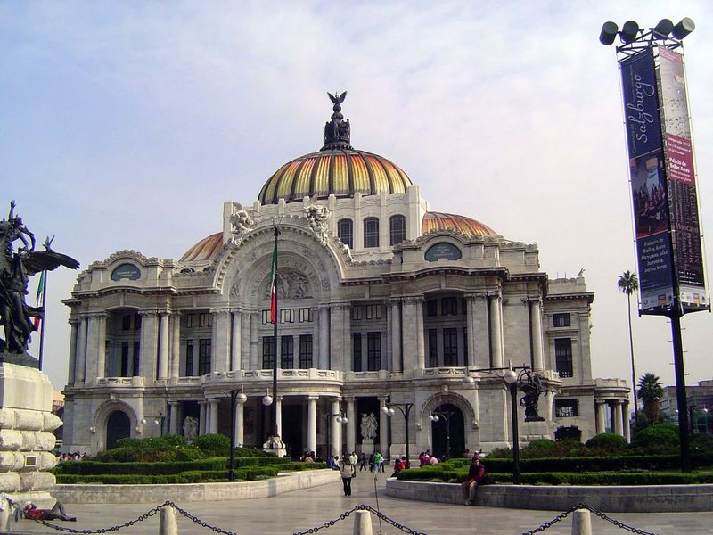 The apogee of Porfirian monumentalism and an intended rival to the Paris Opéra, the Palacio de Bellas Artes was begun by the architect Adamo