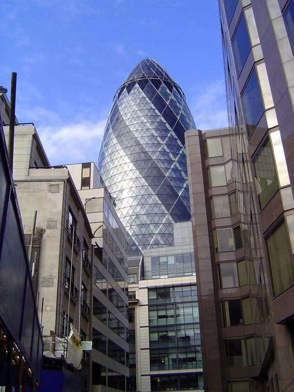 Here's the quickly and quirkily iconic Gherkin, mundanely 30 St Mary Axe or formerly the London office of Swiss Re. Designed by Norman Foste