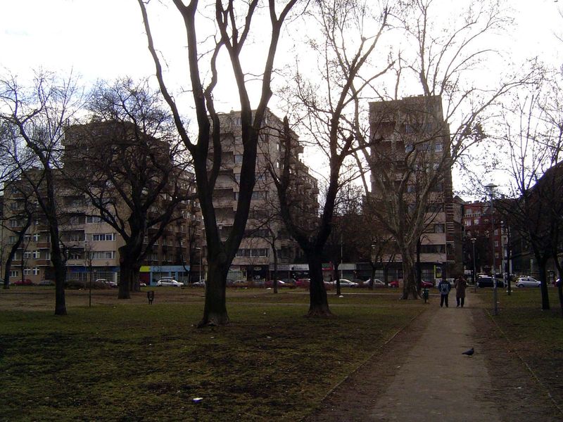 Come forward to the 1930s and here, filling one side of the Koztarsasag Square, are the three OTI apartment blocks, intended as the first of