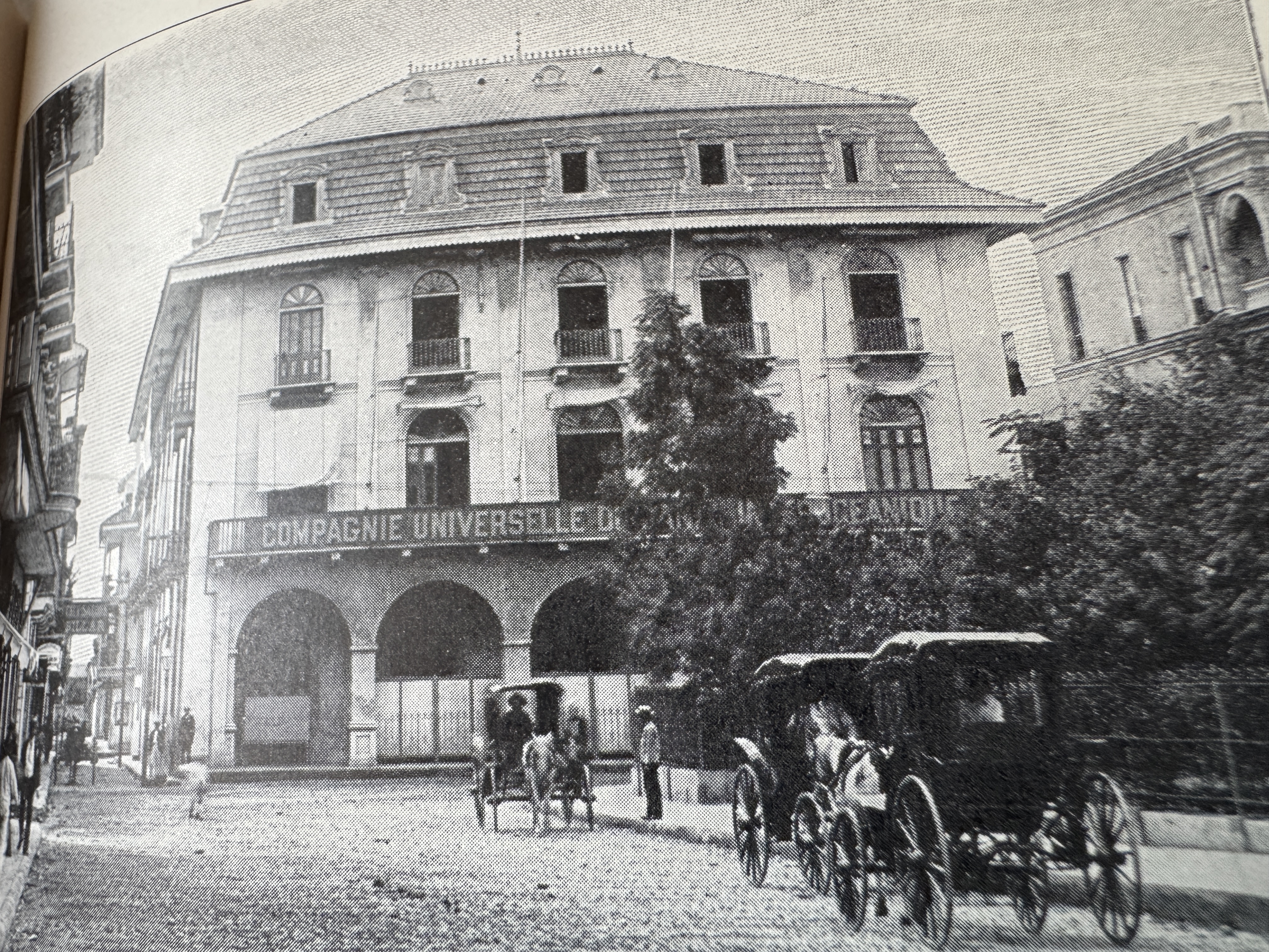 Next to it is this building, originally the Grand Hotel but used from 1881 until 1915 by the French and then by the American canal builders.