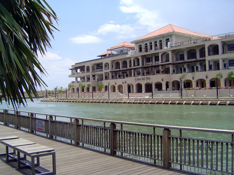 We've come almost full circle around the old fort. Land has been added here, and on part of it there is now a boutique hotel.