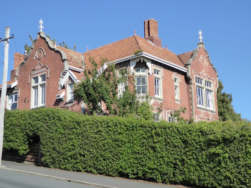 The name of the house is Moata, and the architect was J.L. Salmond, a graduate of Otago Boys' High School. He went on to article and partner