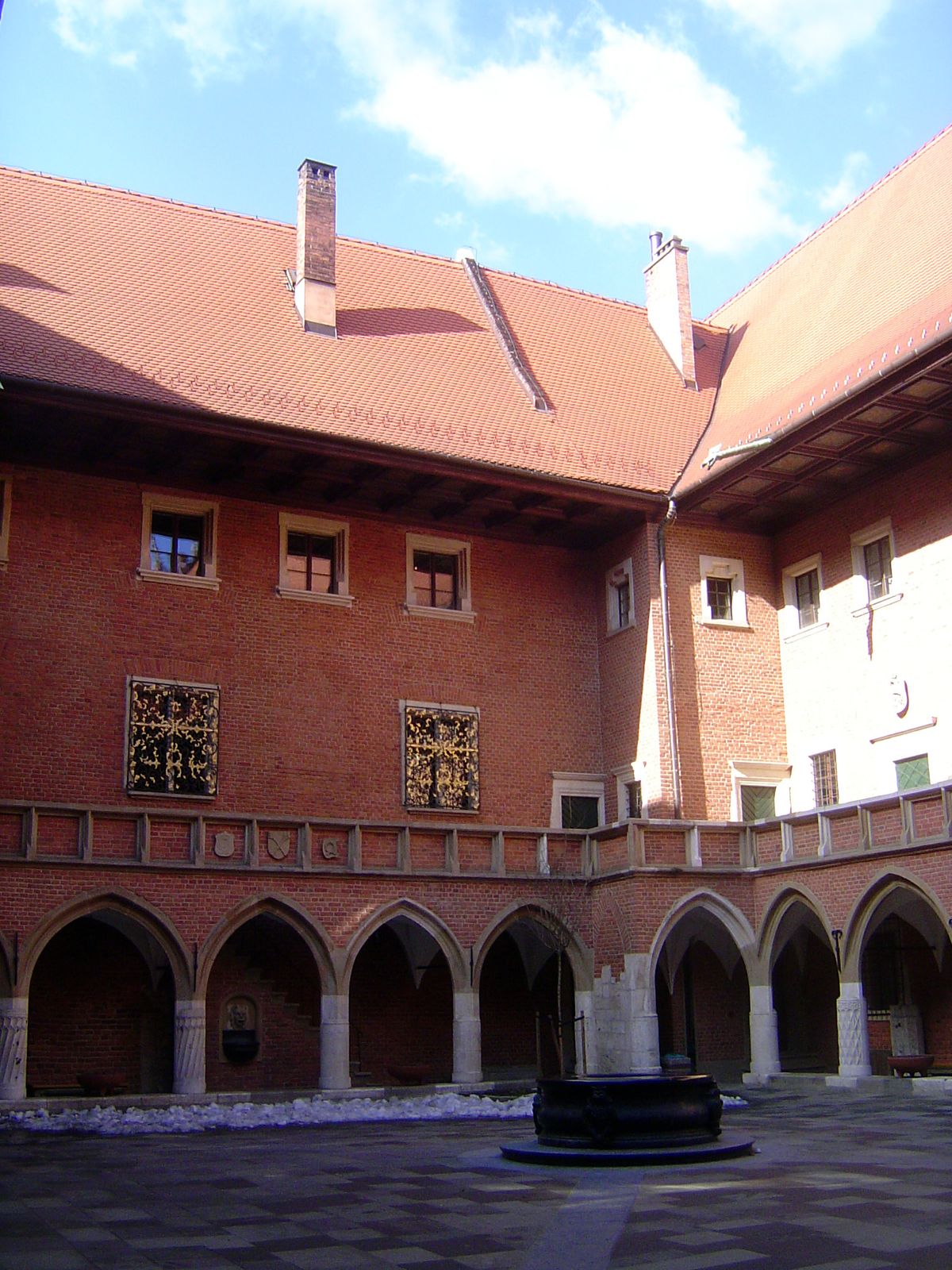The Collegium Maius is the oldest building in the Academy of Cracow. Once a library, it was rebuilt in the mid-19th century. Now it's a muse