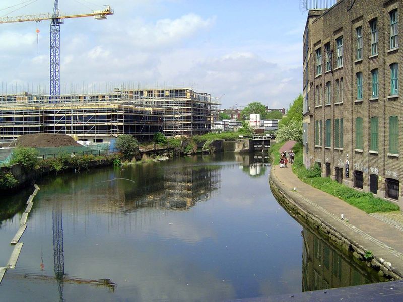 Looking north from the same bridge. New London emerges from the Old.