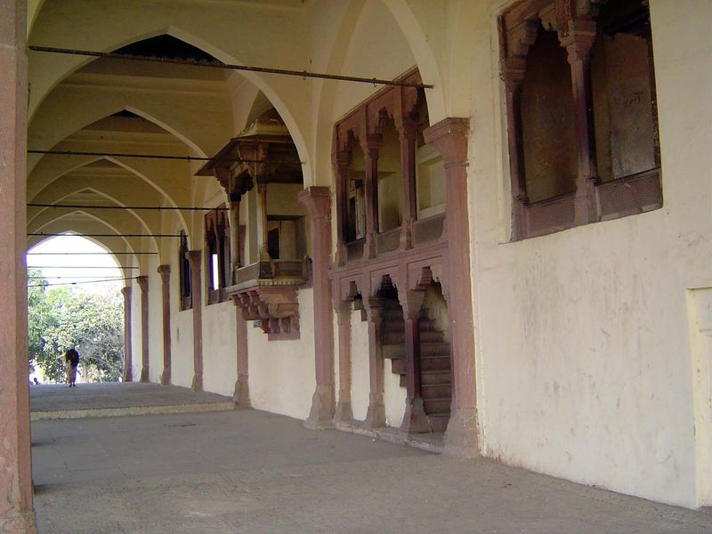 Here's that perch, more properly the balcony-cum-throne called the jharoka,, where the Mughal emperors appeared daily, at least until the ti