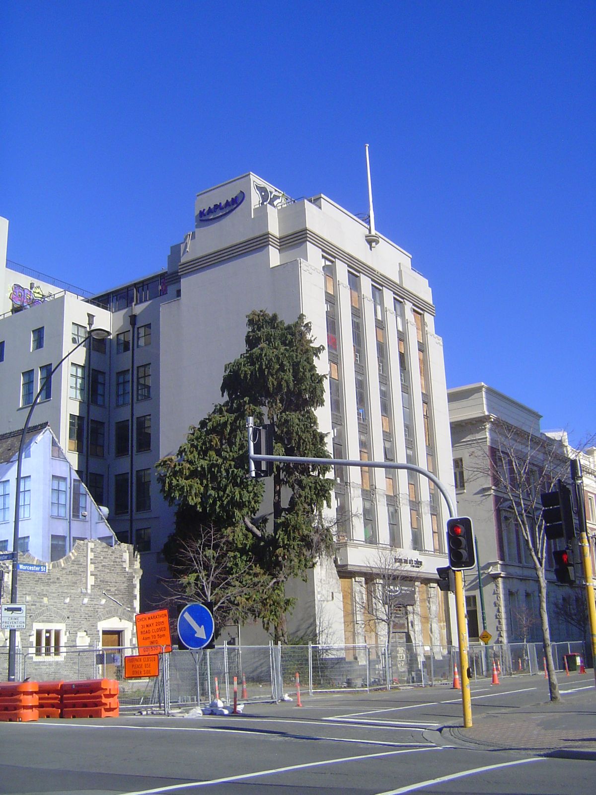 A similar case: the State Insurance Building had housed not only Kaplan International English School but the Design and Arts College of New 