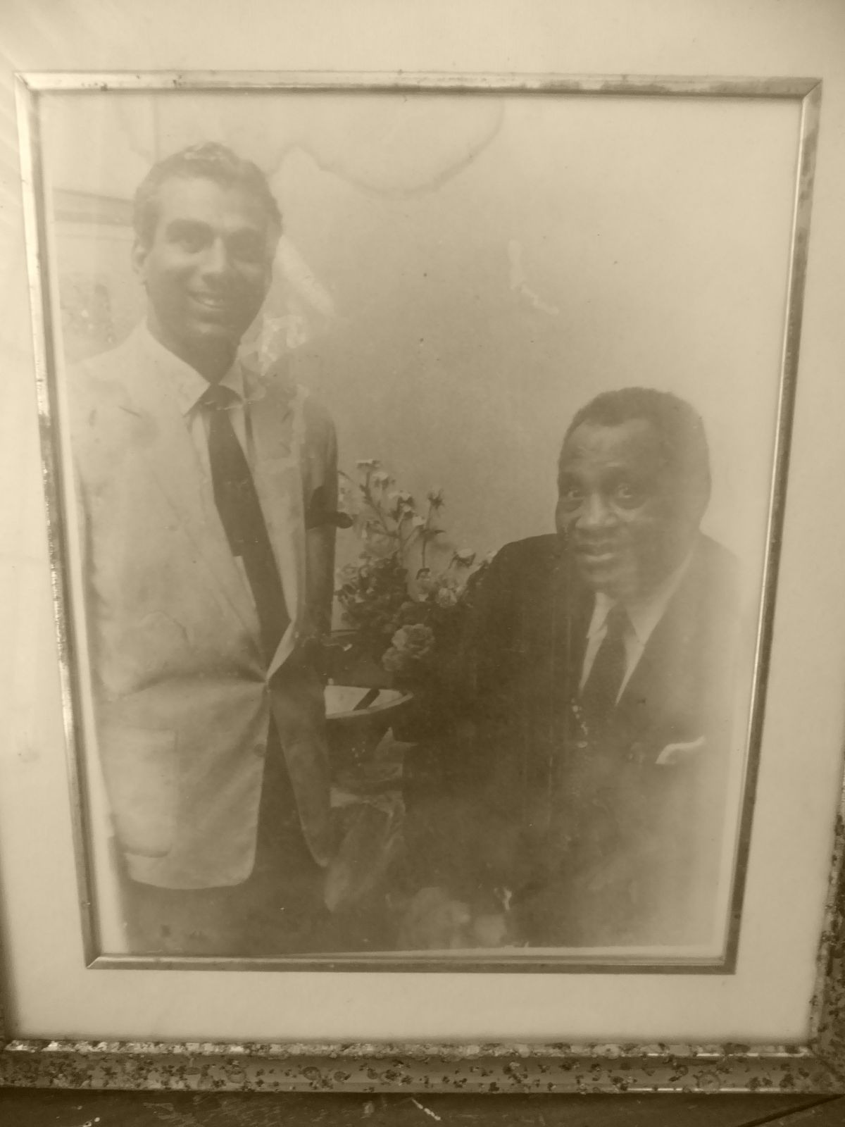 The building has some surprises, like this unlabelled photo of Jagan with no less than Paul Robeson.