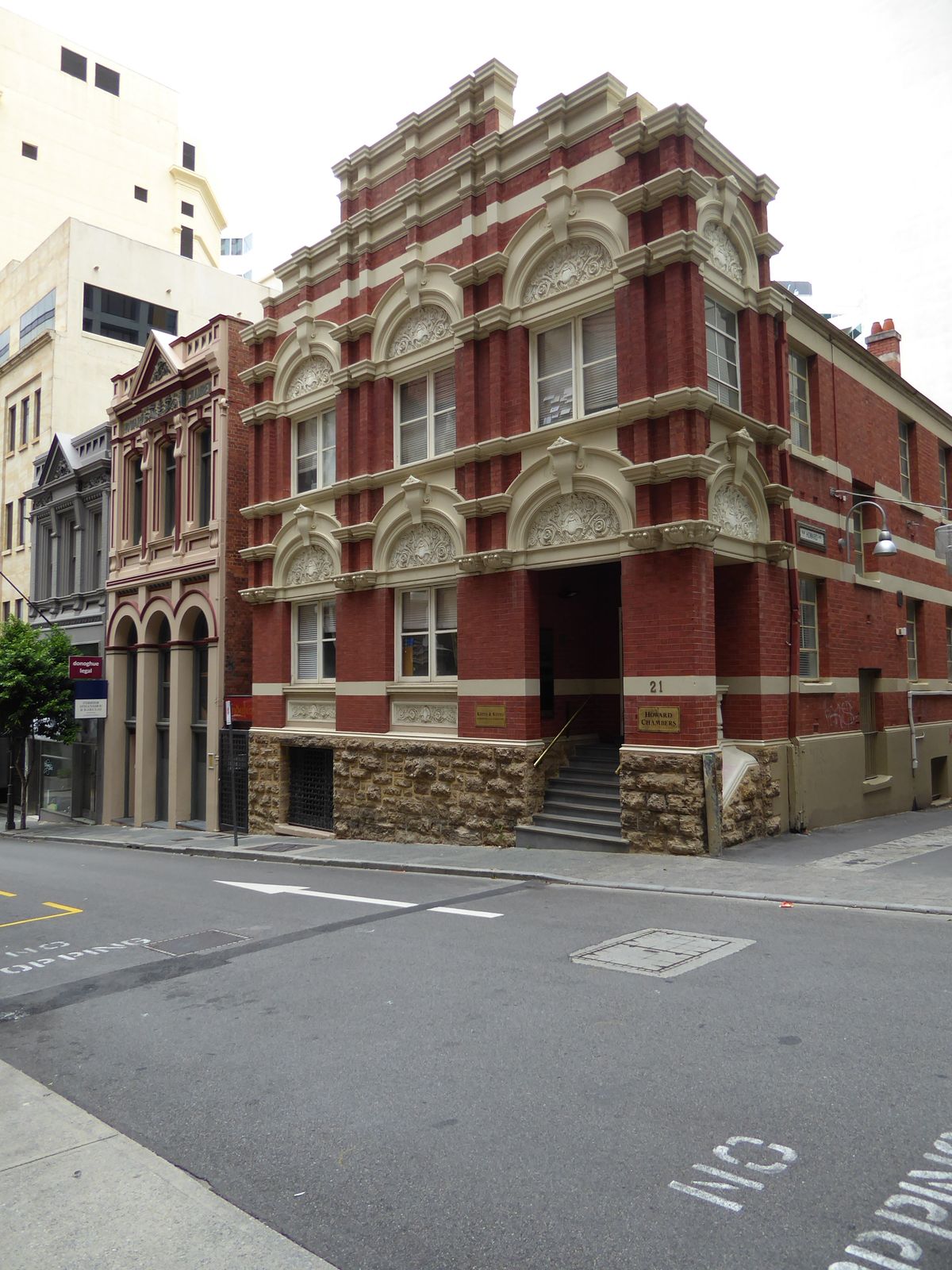 Mining promoters bring us to lawyers, who have been housed in this building since 1905. Apperly calls this building Federation Anglo-Dutch.