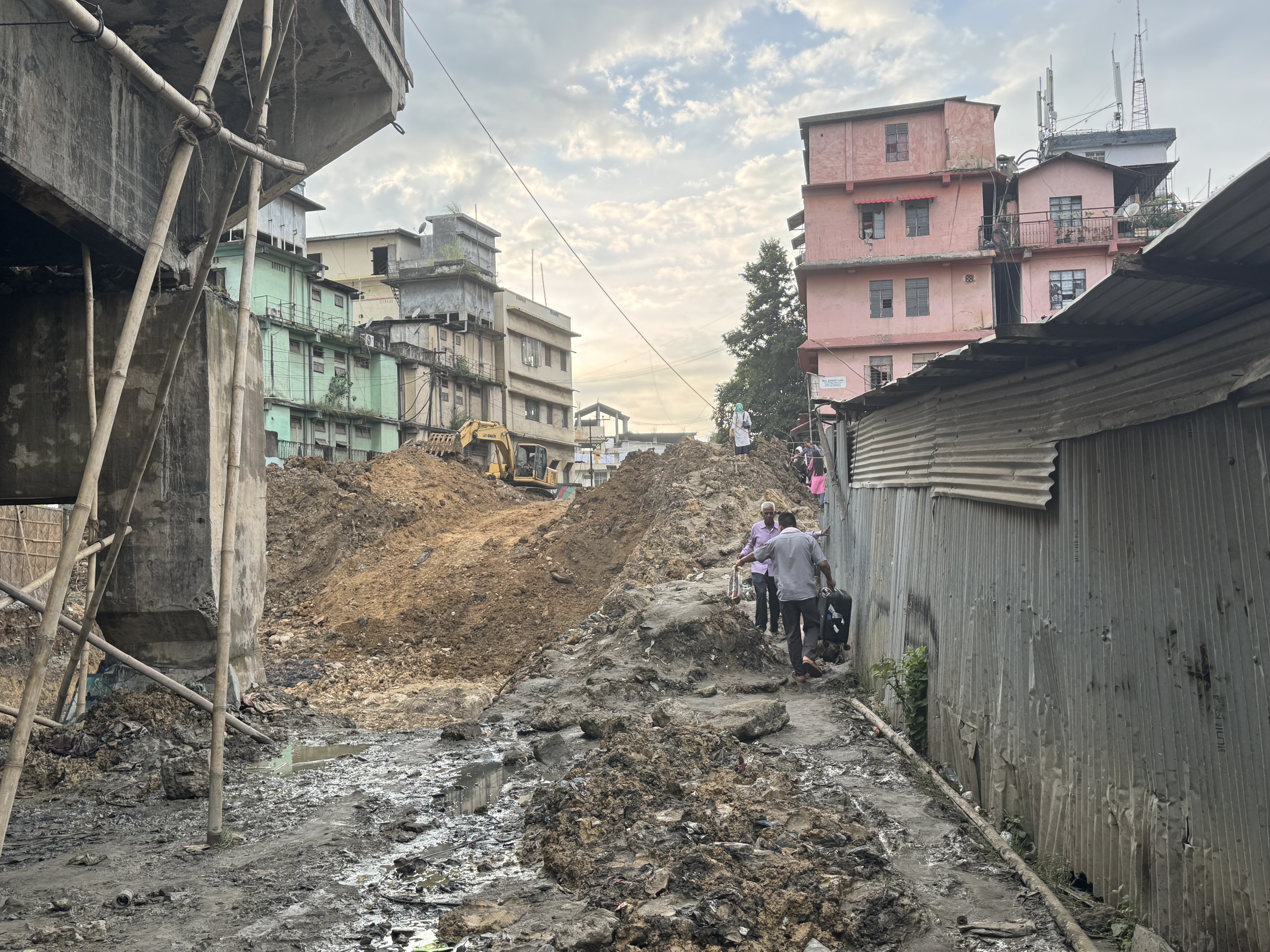 Welcome to Dimapur, the commercial capital of Nagaland State.  The town, population pushing 200,000, is getting a new bridge over the Dhansi