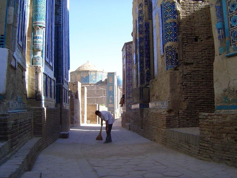 Looking back toward the upper group from those two mausolea.