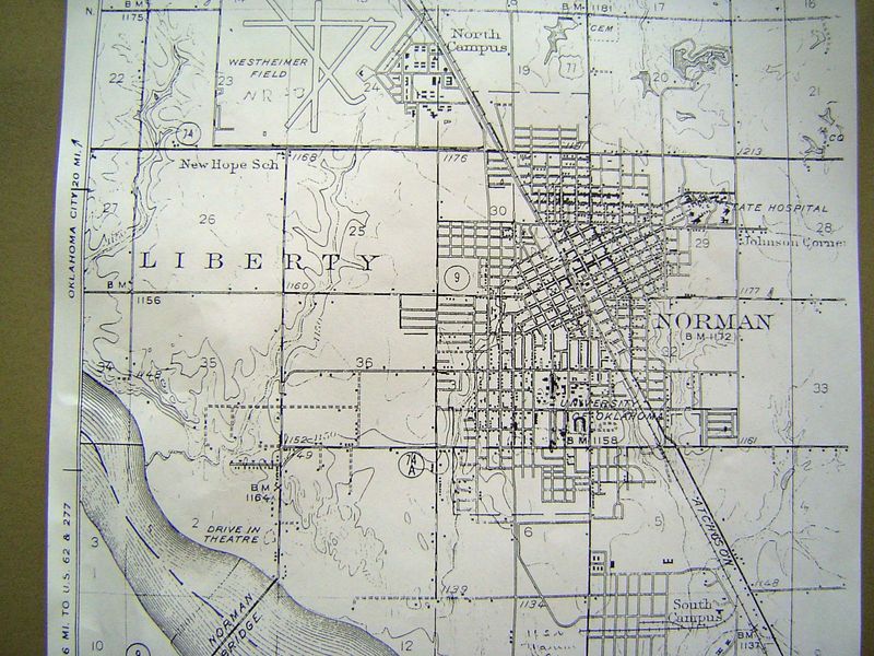 Boom! Norman grew from from 11,000 in 1940 to 28,000 in 1950. This map is from a year later. The big changes are the North and South campuse