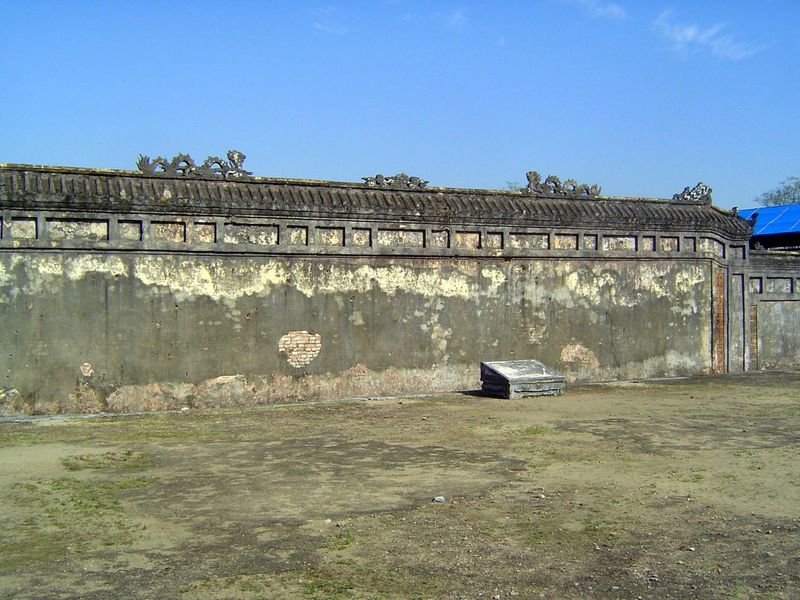 A third wall circles the Purple Forbidden City, the royal palace.