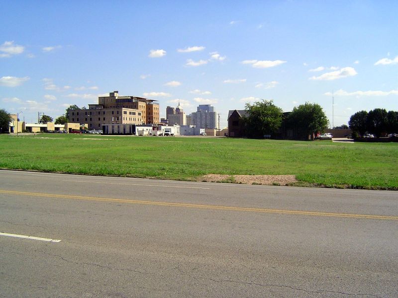 We've stepped just south of 13th Street for a reminder of how detached Heritage Hills is from downtown.