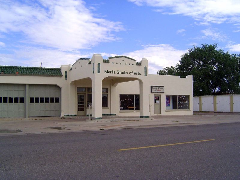 Best-kept-up gas station you've ever seen.