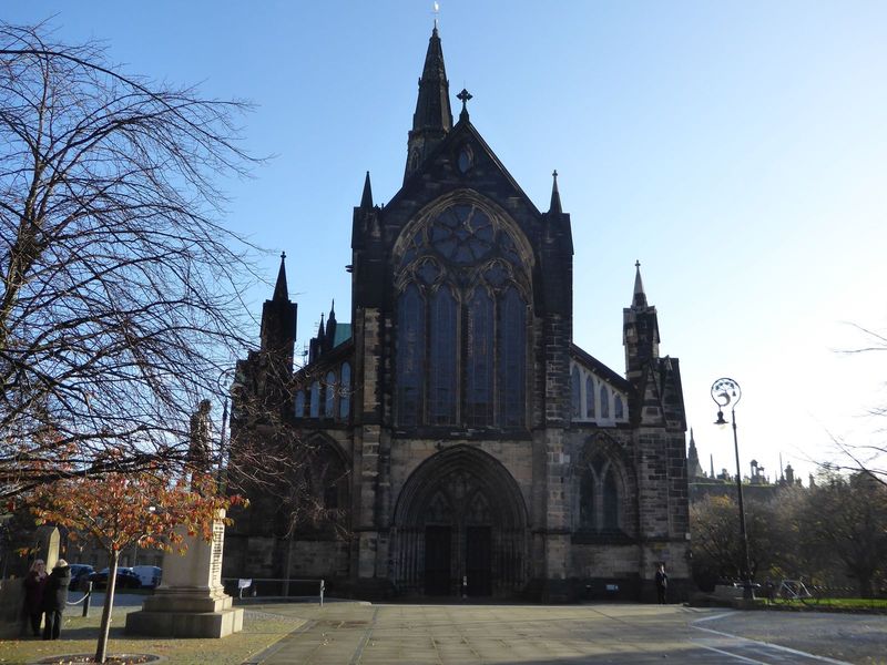 The crossing spire is from the early 15th century, but the facade is from the 19th. Gomme writes, "Until 1846 two towers flanked the west fr