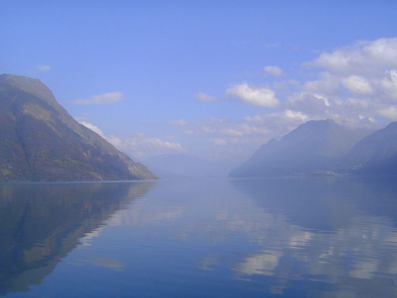 Here we are looking upstream along the uppermost branch of the fjord, the Lustrafjord. We're over 100 miles from the ocean, but the end of t
