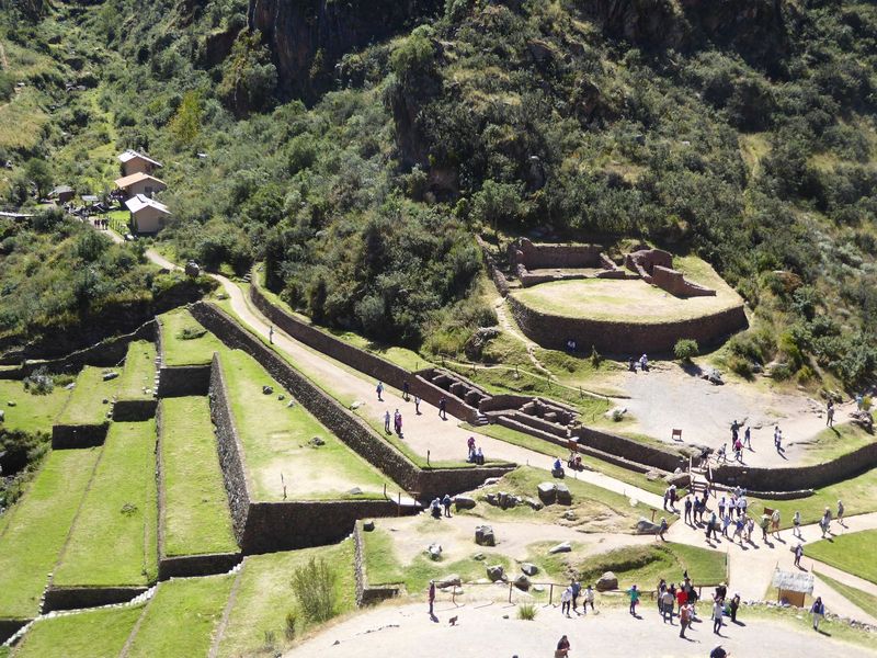 View back toward the north, with a ceremonial platform and a bit of terracing on the north face of the ridge.