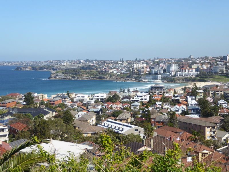 A very mellow neighborhood has grown up around the beach.