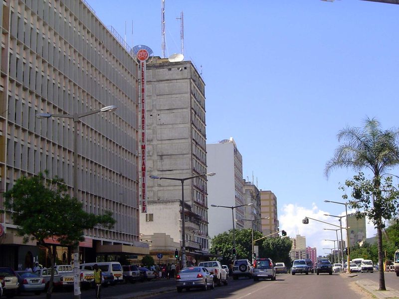 Atop the terrace, there's also a business district from the 1960s. It has a highrise lineup along Eduardo Mondlane Avenue, named for the ass