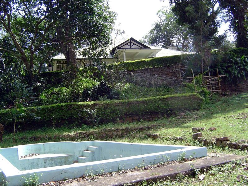 At the upper end of the scale: a swimming pool for a bungalow.