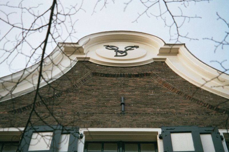 Another monogram, in the same courtyard. East India House, as it was known until the company went bankrupt in 1799, is now a dormitory for t