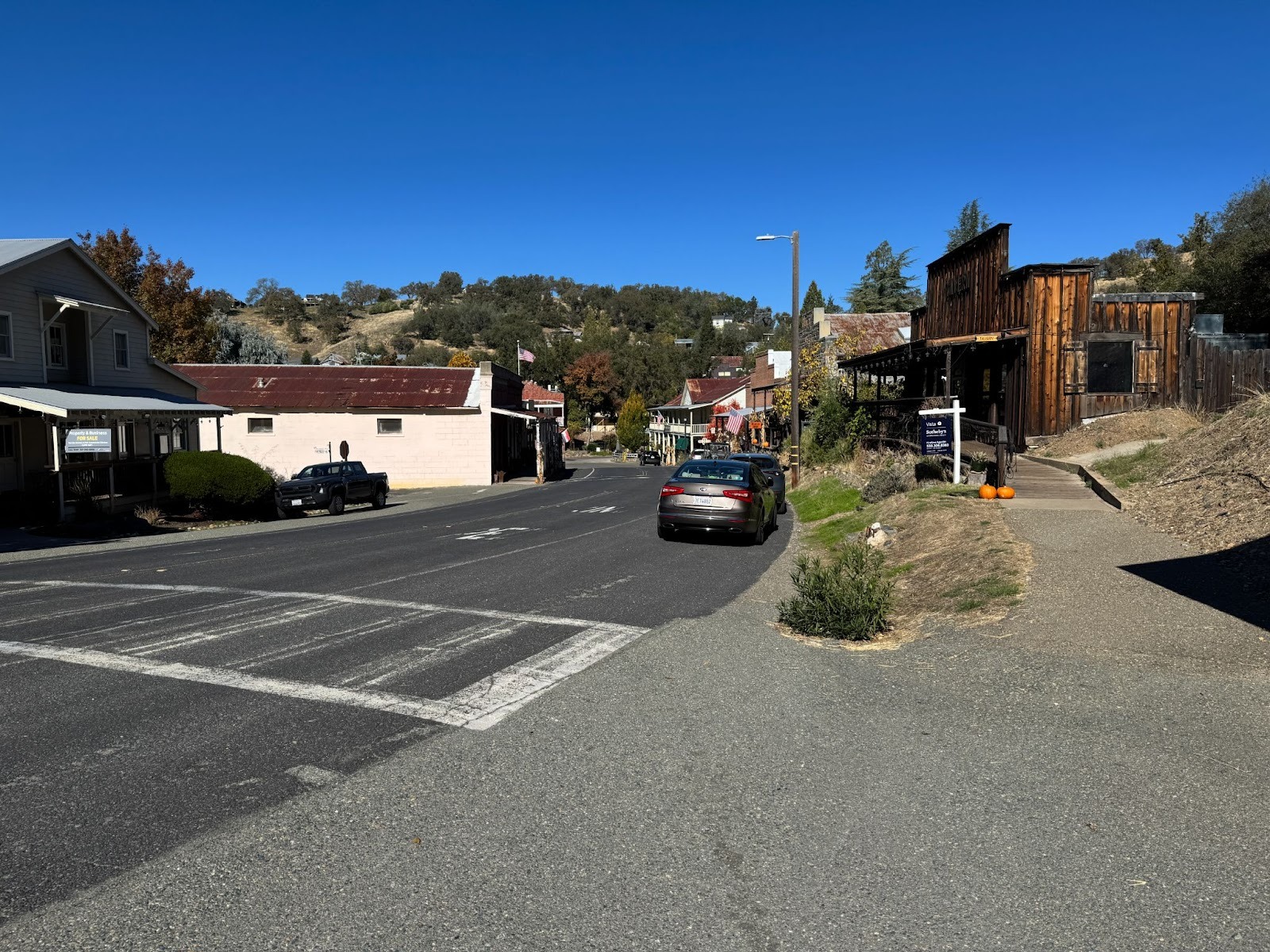 Amador City is much, much quieter.