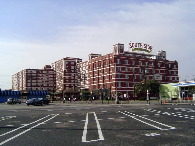 Even closer to the DART station is this huge old Sears catalog warehouse, now a combination of apartments upstairs and offices and studios d