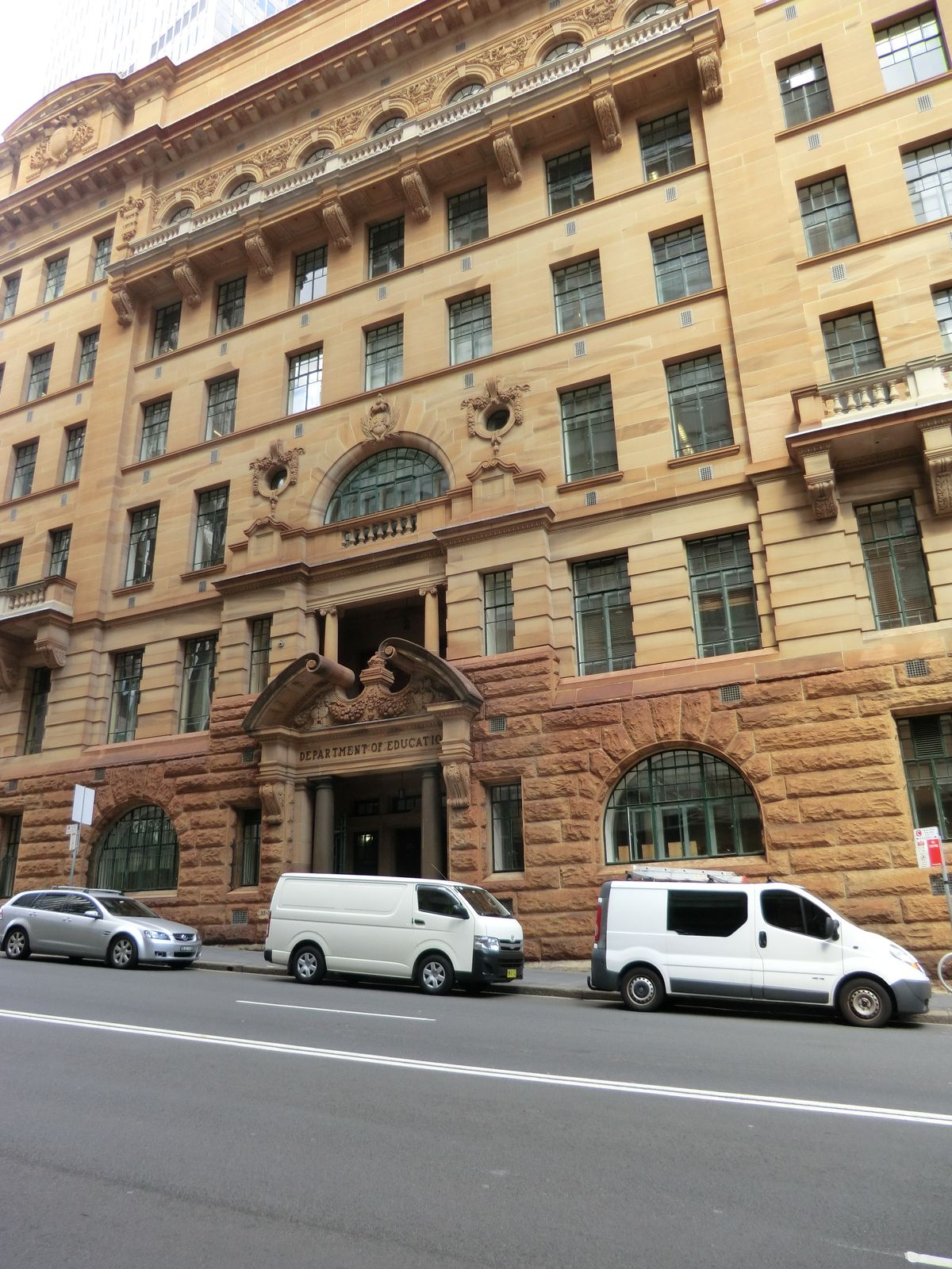 There's no end of these "yellow block" things, in this case the New South Wales Department of Education building, completed in 1914 and desi