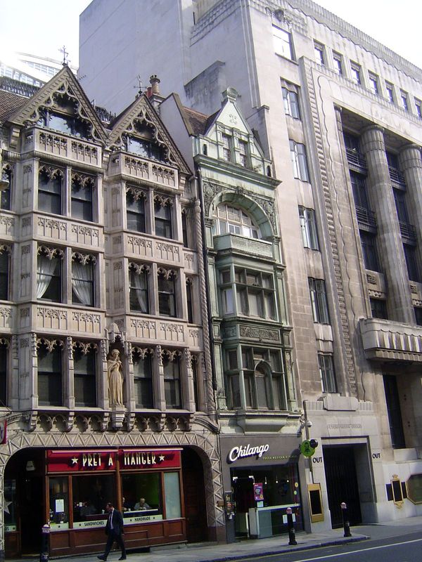 The building has a Nile ripple, too.

What would be the ideal neighbor for a newspaper? Enter the King and Keys pub, which opened in 1884. T