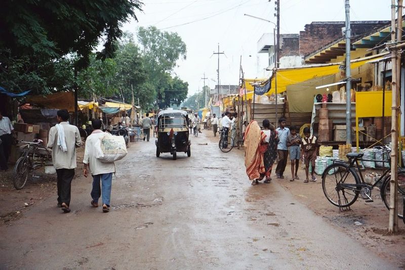 Kartal's main street, which is the main road passing north from Ajaigarh to Naraini, where one turns to Kalinjar.