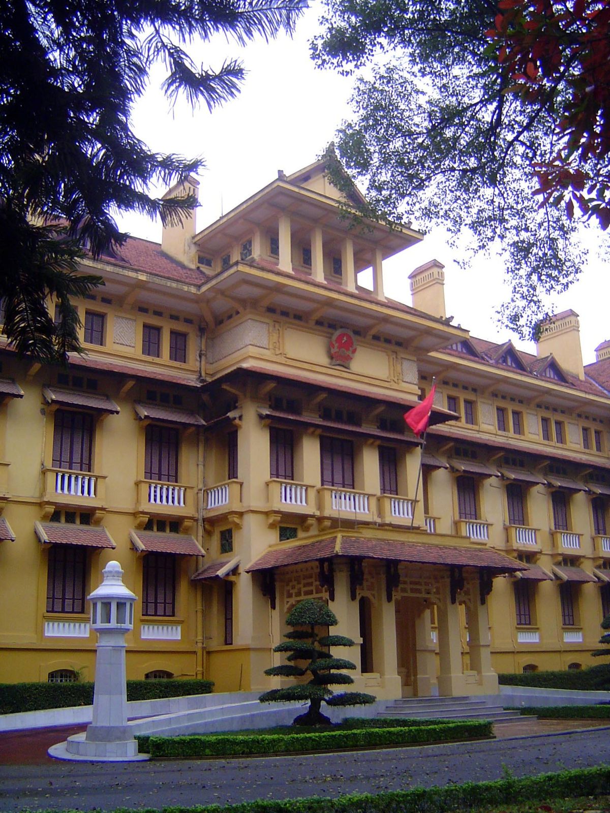 Yet another Hébrard: the less orientalized Ministry of Finance from 1928, now the Ministry of Foreign Affairs.