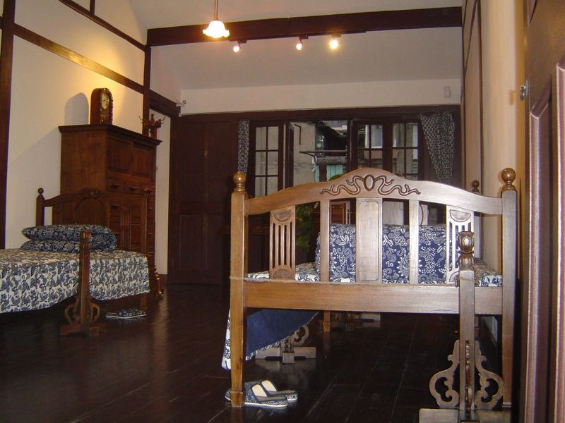 Upstairs bedroom.