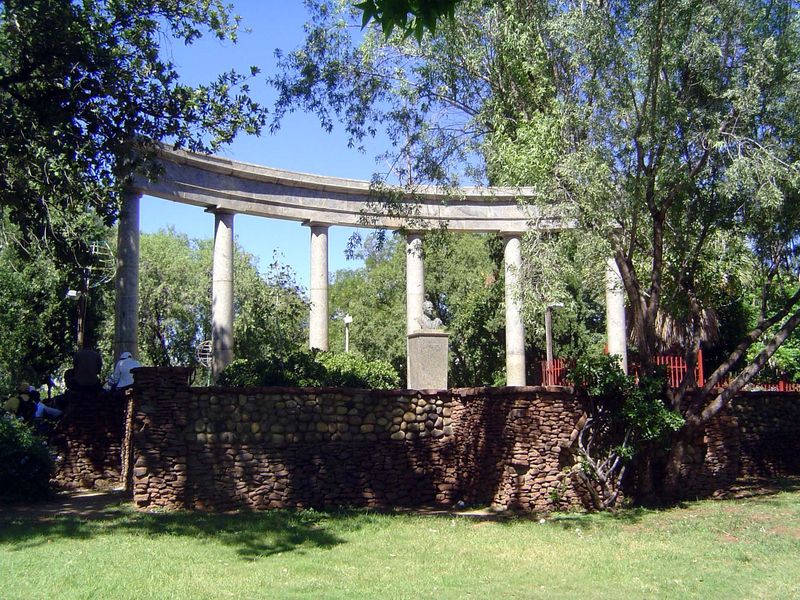 The Oppenheimer memorial.